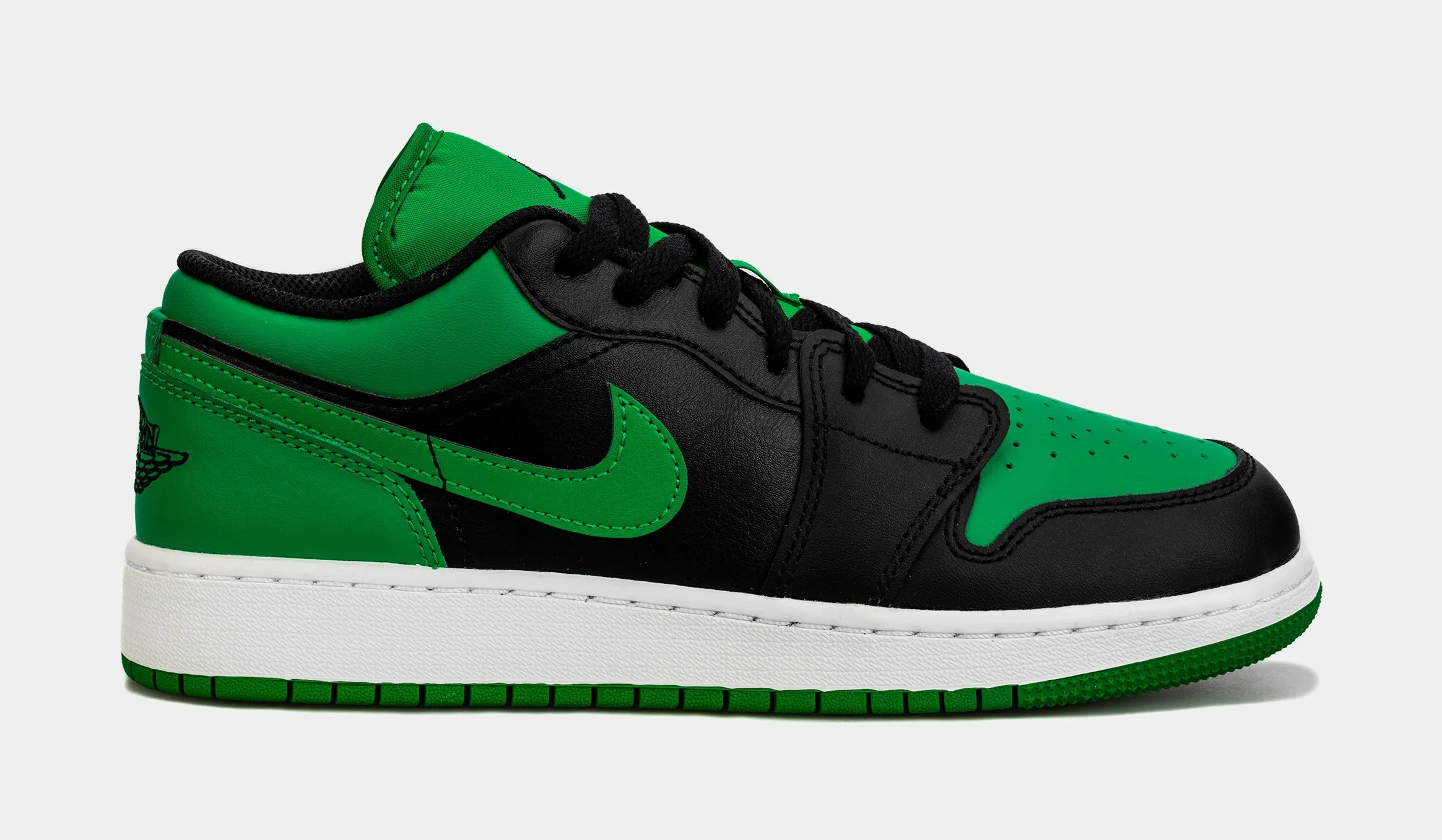 Air Jordan 1 Retro Low Lucky Green Grade School Lifestyle Shoes (Black/Green)