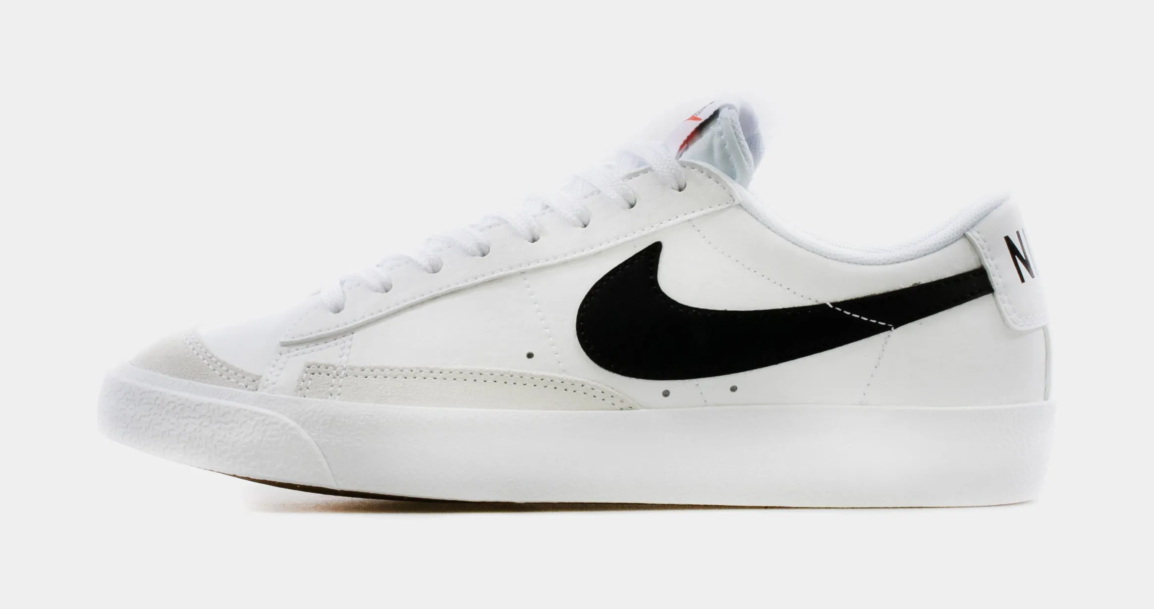 Blazer Low 77 Grade School Lifestyle Shoes (White)