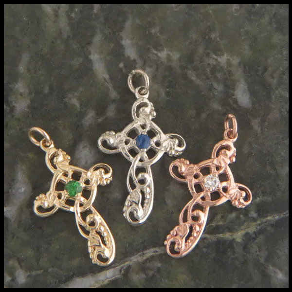 Ivy Celtic Cross Pendant in 14K Gold