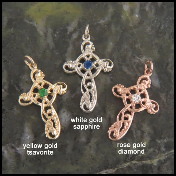 Ivy Celtic Cross Pendant in 14K Gold